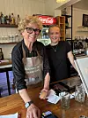 Astrid Breivik, Pia Stigen Mathisen, Halhjem kafé
